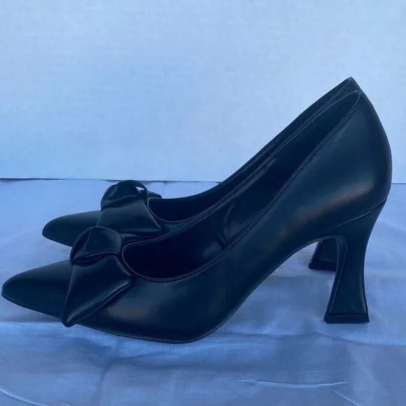 Torgeis Tamrina Black Women's Heels with Bow Detail - Picture 7 of 11